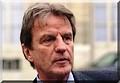 Kouchner attendu à Nouakchott, sous le choc d'attaques terroristes