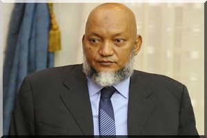 Le ministre de l'équipement et des transports :
