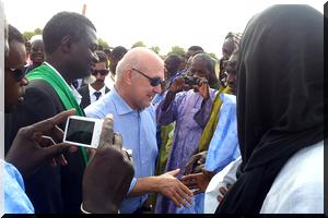 Michel Sapin en visite à Tokomadji - [PhotoReportage]