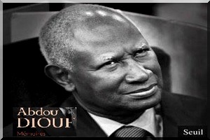 Les Mémoires du président Abdou Diouf : “Il faut déclarer la guerre à la Mauritanie !”