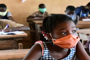 La pandémie a entraîné la perte de quatre mois d'études pour les étudiants des pays pauvres