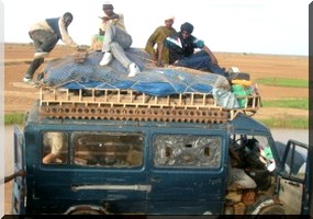 Les transporteurs grévistes transfèrent le lieu de leur sit-in au ministère du Transport.