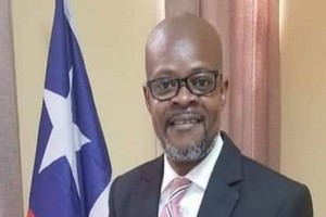 Au Libéria, un sénateur réduit son salaire de moitié