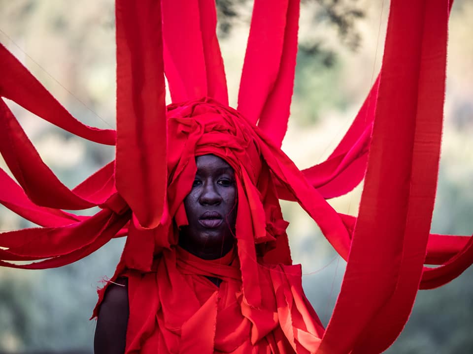 Italie : la mauritanienne Amy Sow présente sa performance « Deboo » à Perdaxius en Sardaigne