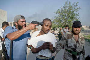 Une image du photographe Rémi Ochlik utilisée à tort pour illustrer l’esclavage en Libye 