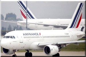 Panne des engins de déchargement des bagages de l’aéroport Oumtounsy…. Air France repart avec les bagages