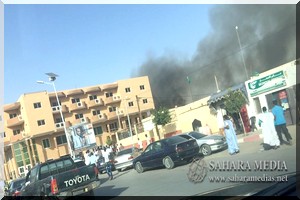 Gigantesque incendie dans un centre de meubles égyptiens à Nouakchott