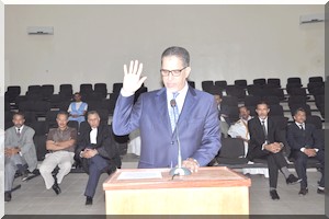 Le président et les membres de la HAPA prêtent serment