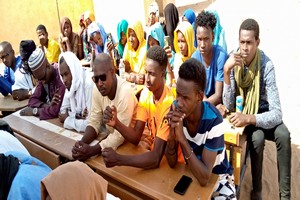 Hamedalaye : construction de deux classes et réfections 25 tables et bancs