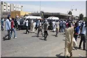 Une marche de l’IRA violemment réprimée