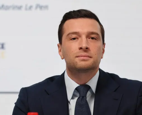 Jordan Bardella, réélu président du Rassemblement national avec 98,98 % des voix