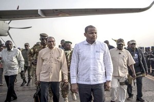 Mali: à Kidal, le Premier ministre rencontre les forces armées reconstituées