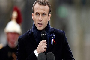 Les leaders mondiaux célèbrent l'armistice à Paris, Macron dénonce une paix en danger