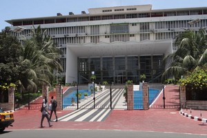 Sénégal: manifestations émaillées d'incidents pour réclamer la fin du couvre-feu