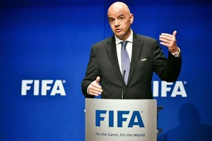 Vers une Ligue mondiale de football féminin, annonce le président de la FIFA