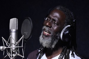 3ème mandat : Tiken Jah accuse les oppositions de ne pas prendre leurs responsabilités