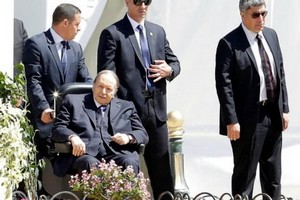 Algérie : Abdelaziz Bouteflika opère de nouveaux changements dans l’armée 