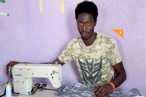 Adama, 24 ans, couturier et ancien enfant sponsorisé