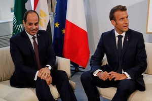 Vif échange entre Macron et le président égyptien au sujet des caricatures de Mahomet