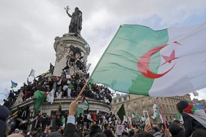 Covid-19, pétrole, politique... l'Algérie face au cauchemar d'une crise multiple