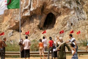 À Maghnia, Menasra plaide pour la réouverture des frontières avec le Maroc