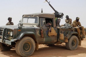 Mali: attaque de deux camps de l'armée dans le centre du pays