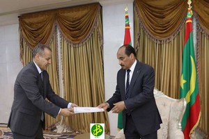 Le Président de la République reçoit un message écrit du Président Sahraoui 