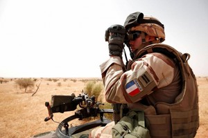 Mali : l’armée et la force française Barkhane 