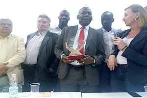 Le leader abolitionniste Biram Dah ABEID distingué en Espagne par le Prix  Emilio CASTELAR