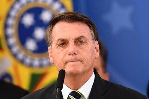 Brésil: Bolsonaro visé par une enquête qui pourrait lui coûter son mandat