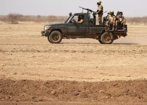 Burkina Faso: plus de 100 civils tués dans plusieurs villages dans le nord, l'armée et des VDP accusés