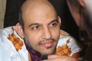 Les créanciers de Cheikh Ridha manifestent devant le Commissariat de police de Teyarett