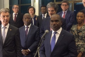 Le Burkina demande