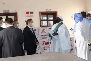 Distribution de kits alimentaires par l’ambassade de Chine en coordination avec l’UPR