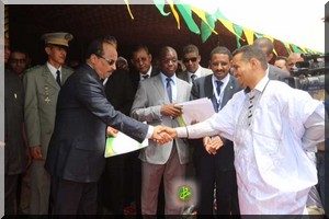 Le Président de la République supervise une distribution de parcelles aux fonctionnaires de la wilaya de Tiris Zemmour 