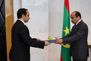 O Abdel Aziz reçoit les lettres de créance des ambassadeurs d’Égypte et d'Oman