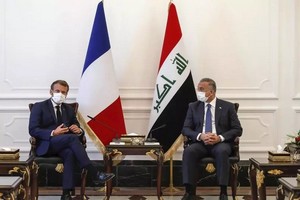À Bagdad, Emmanuel Macron soutient la souveraineté de l’Irak