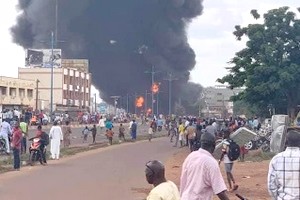 Mali : sept morts et 46 blessés dans l'explosion d'un camion-citerne à Bamako (gouvernement) 