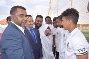 Le Maire Taleb Mahjoub visite l’Académie Méga-Foot et FC Tevragh-Zeina [PhotoReportage]