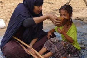 Gavage à outrance dès l’enfance pour transformer les femmes en 