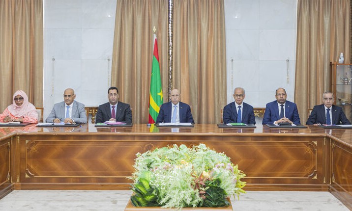 Le Président de la République tient une réunion avec les walis