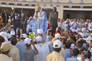 Le candidat Mohamed Cheikh Mohamed Ahmed Cheikh Ghazwani en meeting à Zouérate