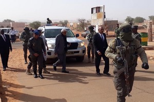 Mauritanie : le ministre de l'intérieur passe ses séjours dans les casernes sous la sécurité d’hommes cagoulés