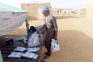 Houdallaye : un bienfaiteur offre des aliments à la rupture du jeûne   