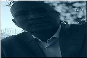 Le journaliste Khalil Sow reçoit le Prix Dune Voices