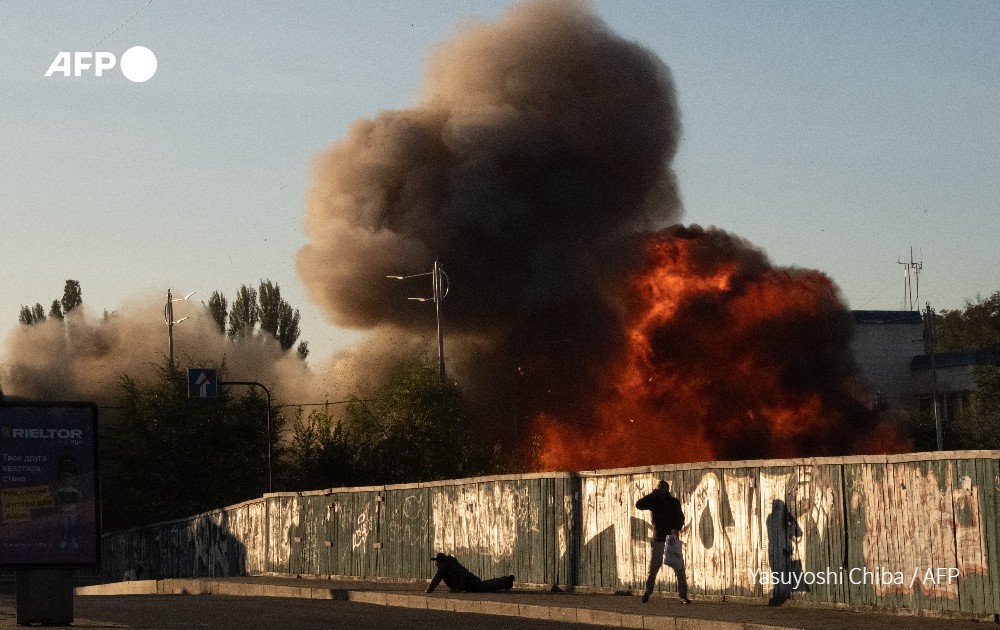 Ukraine : Kiev visée à plusieurs reprises par des frappes russes