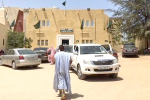 A Nouakchott, le Ksar, un quartier historique pas rangé des voitures