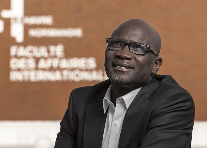 L'État et ses fonctionnaires face à l'emprise des appartenances traditionnelles : regard furtif sur la légalité de l'instruction du 22 novembre du Premier ministre