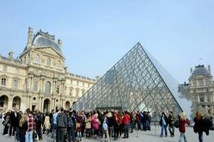 Restitution d'oeuvres à l'Afrique: les musées ne doivent pas être