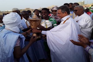 Le trophée du maire U17 remis au club LASA